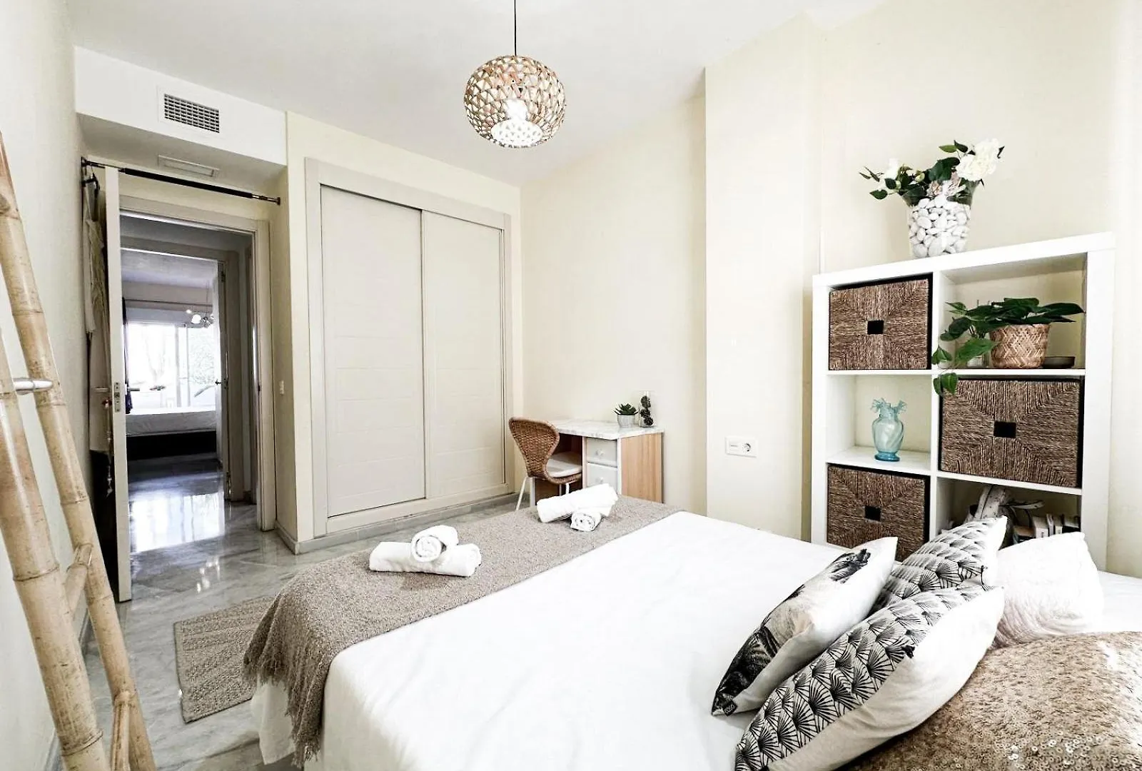 Apartamento Golf Valle Romano エステポナ アパート